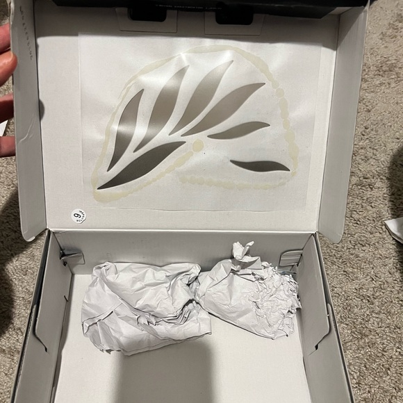 Puma Basketball Melo Sneakers - Picture 8 of 10